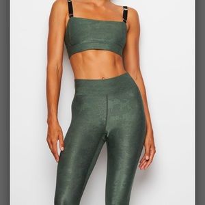 Heroine Sport Sage Camo Workout Set